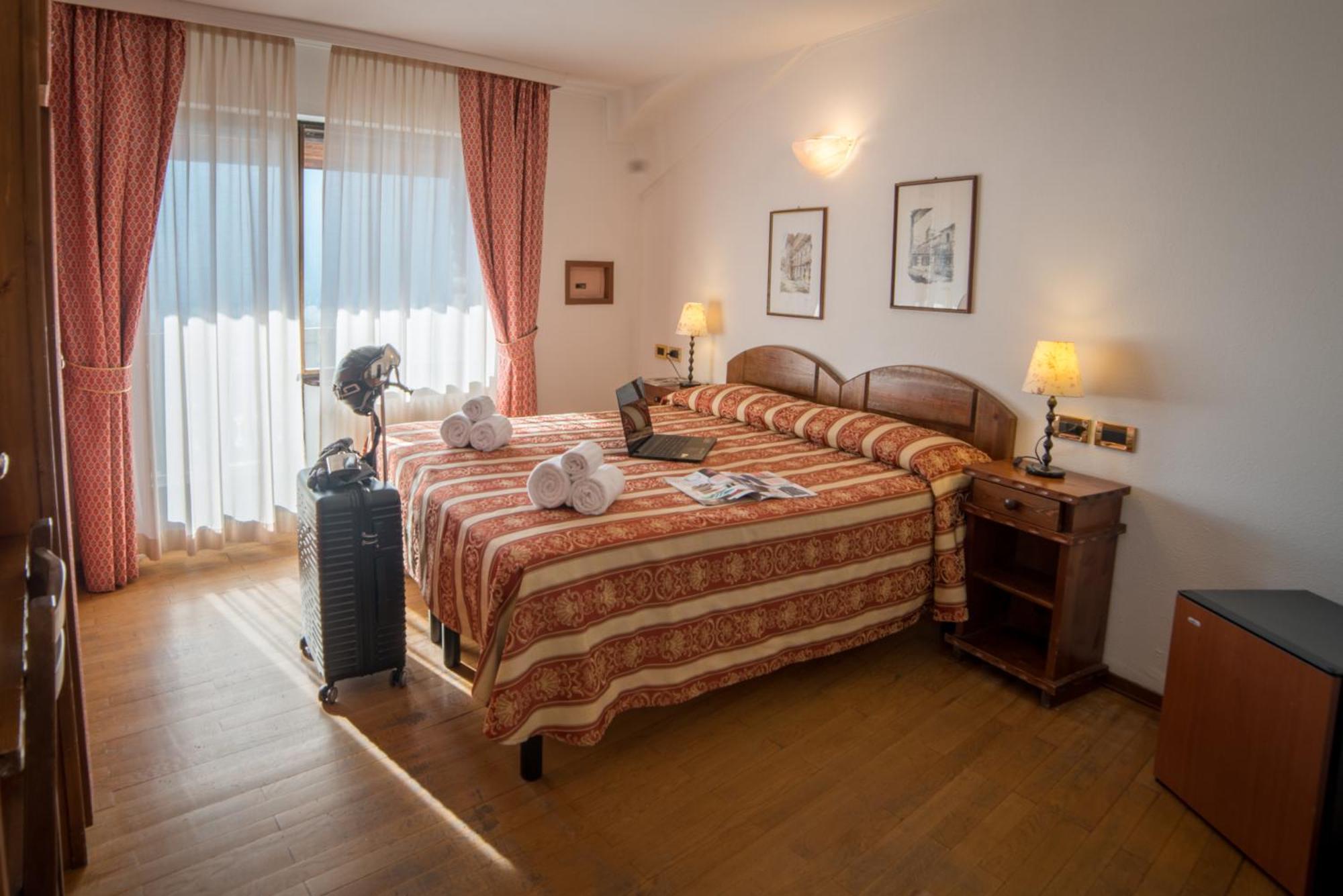 Hg Hotel Italia Брусон Екстериор снимка